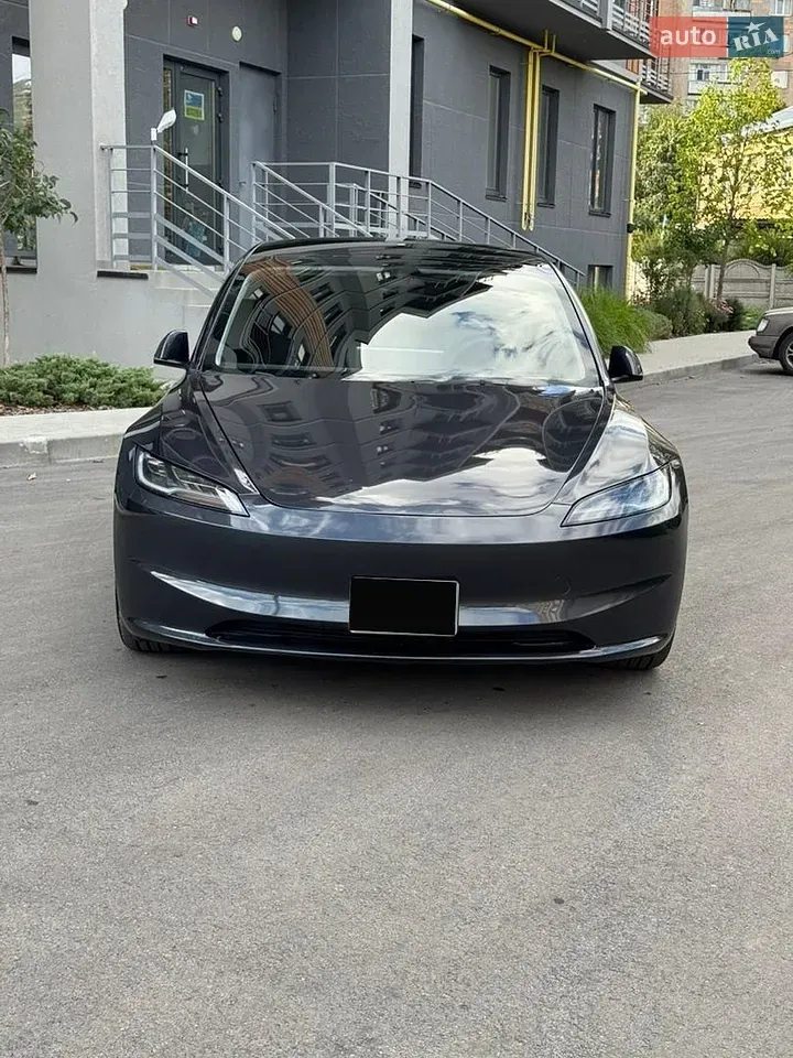 Tesla Model 3 2024 photo 5