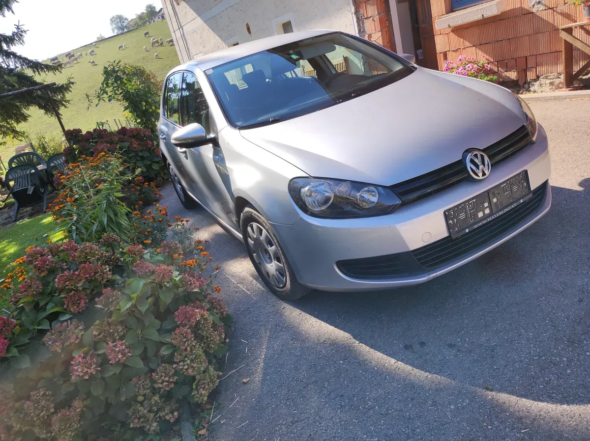 Volkswagen Golf 2011 photo 3