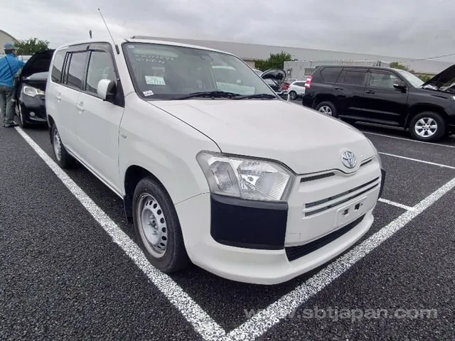 Toyota Succeed Van