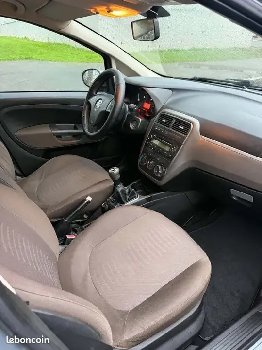 Fiat Grande Punto 2007 photo 3