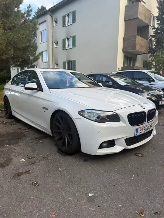 BMW 5 Series 2014 photo 2