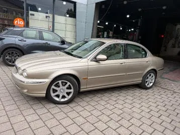 Jaguar X-Type