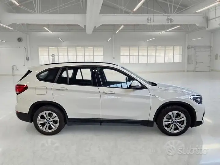 BMW X1 2022 photo 3