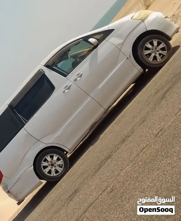 Toyota Alphard 2005 photo 3