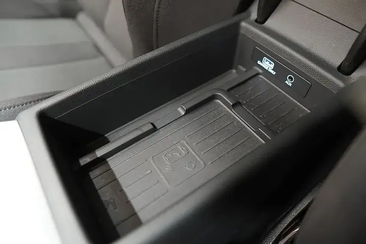 Audi A4 Avant 2018 photo 2
