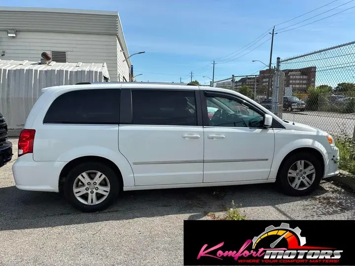Dodge Grand Caravan 2016 photo 3
