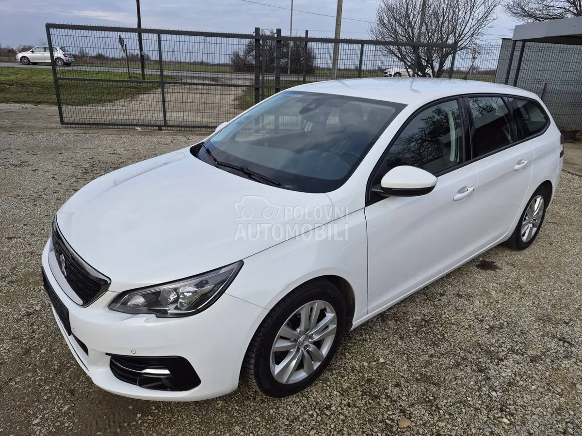 Peugeot 308 2020 photo 2
