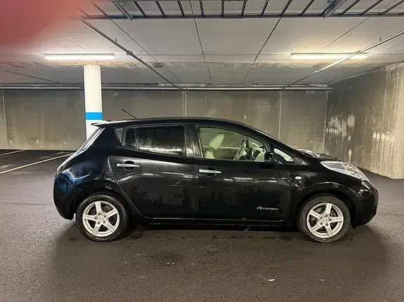 Nissan Leaf 2013 photo 4