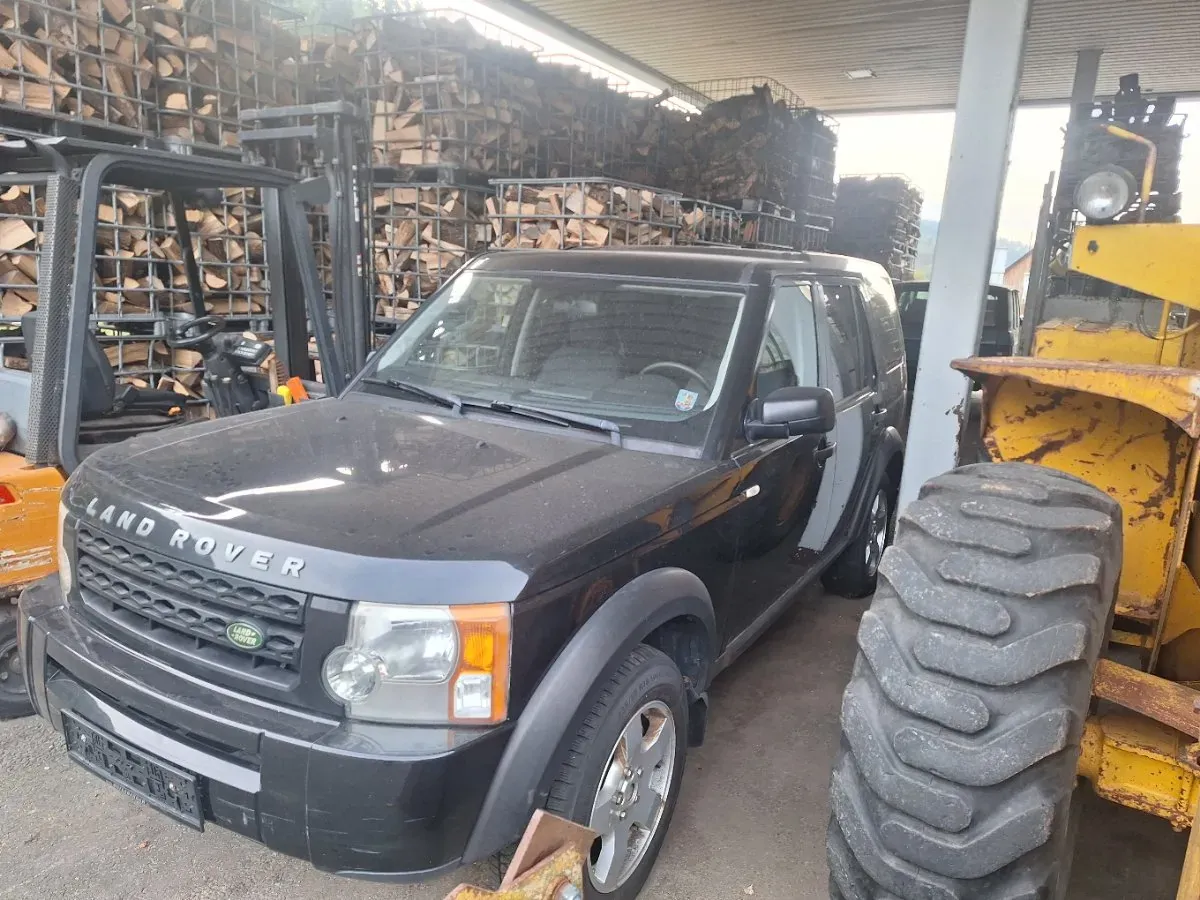 Land Rover Discovery 2009 photo 3