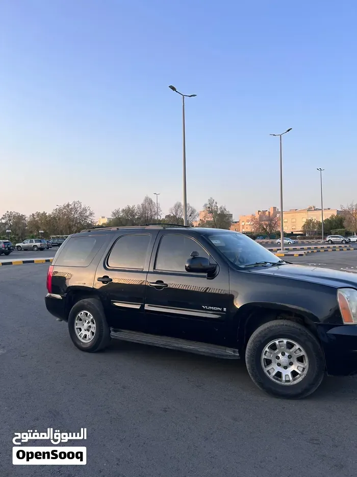 GMC Yukon 2007 photo 2