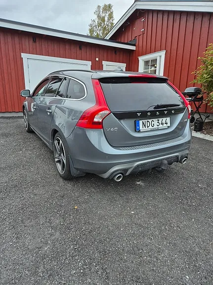 Volvo V60 2016 photo 2