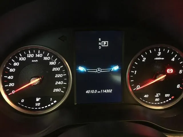 Mercedes-Benz C-Class 2018 photo 5