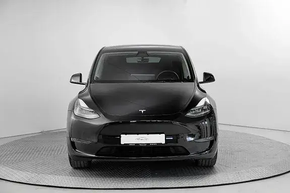 Tesla Model Y 2023 photo 3