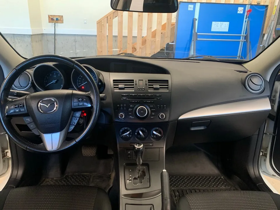 Mazda Gs 2013 photo 5