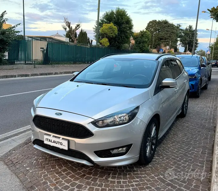 Ford Focus 2018 photo 2