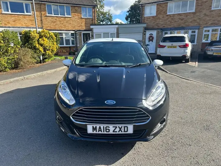 Ford Fiesta 2016 photo 2