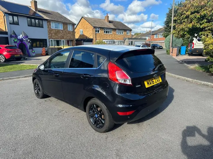 Ford Fiesta 2016 photo 4