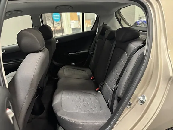 Hyundai I20 2011 photo 5