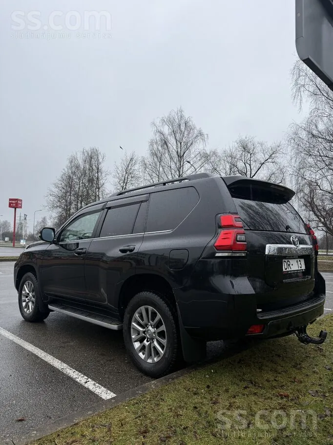 Toyota Land Cruiser 2018 photo 4