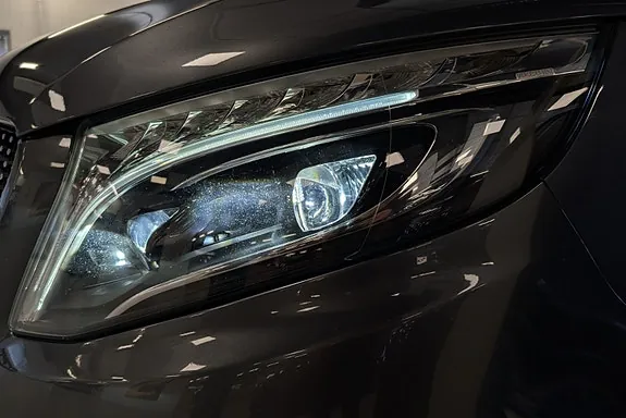 Mercedes-Benz V300 D 2020 photo 4