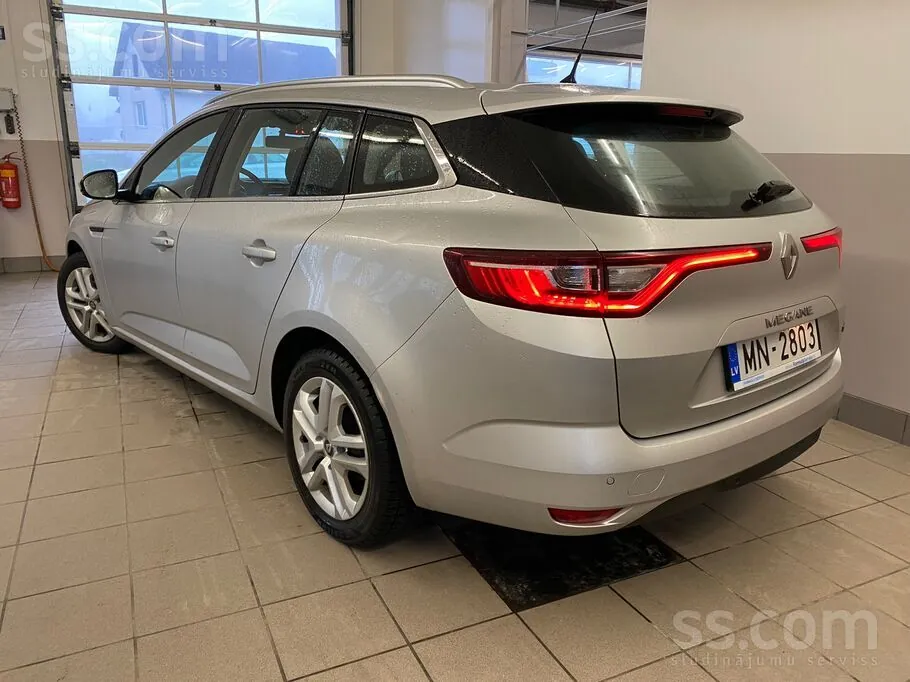 Renault Megane 2018 photo 2