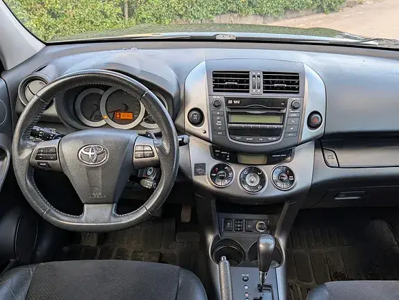 Toyota Rav4 2010 photo 5