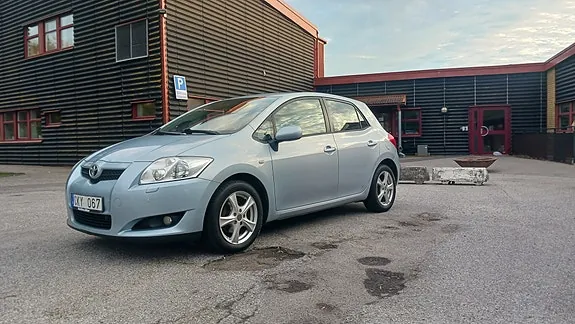 Toyota Auris 2008 photo 4