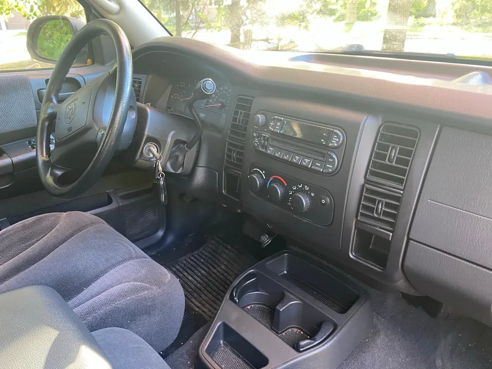 Dodge Dakota 2004 photo 4