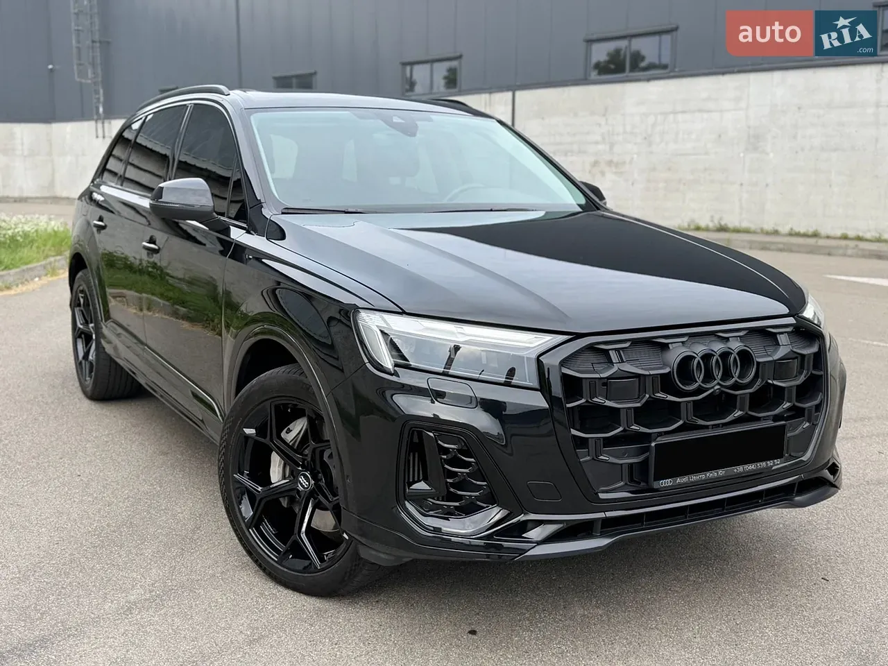 Audi Q7 2023 photo 3