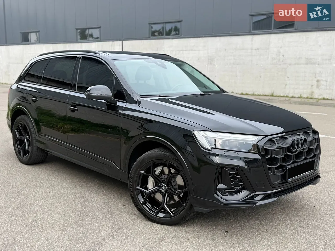 Audi Q7 2023 photo 2