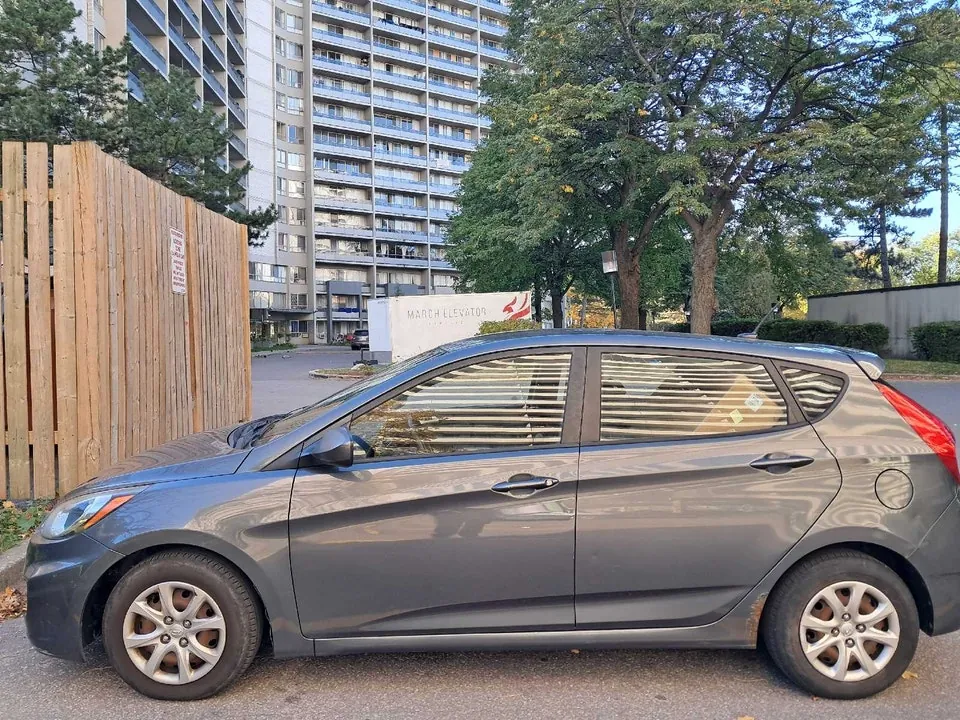 Hyundai Accent 2012 photo 5