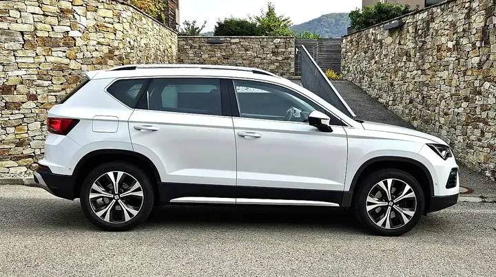 Seat Ateca 2022 photo 2