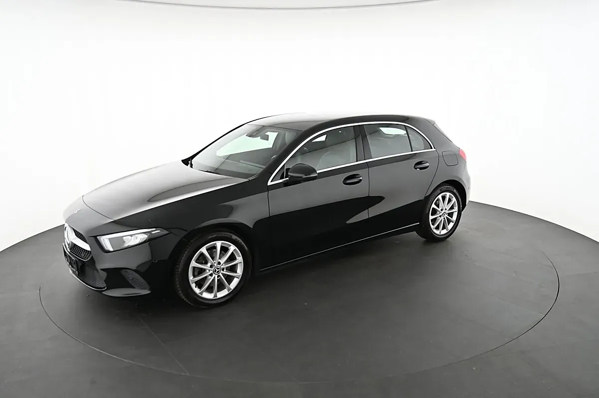 Mercedes-Benz A-Class 2018 photo 3
