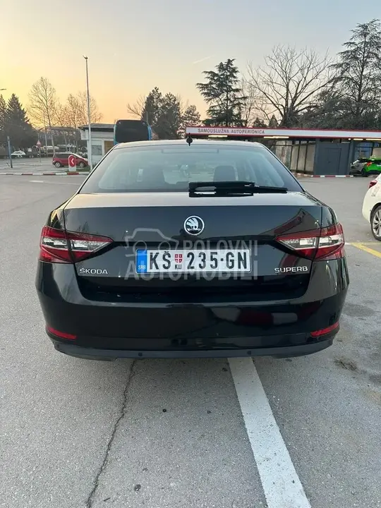 Skoda Superb 2018 photo 4