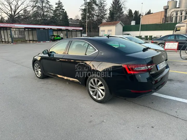 Skoda Superb 2018 photo 3