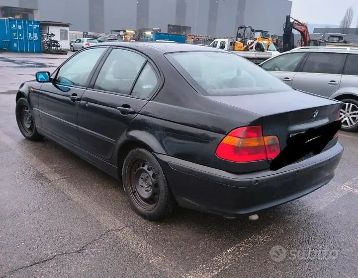 BMW 320 2003 photo 2
