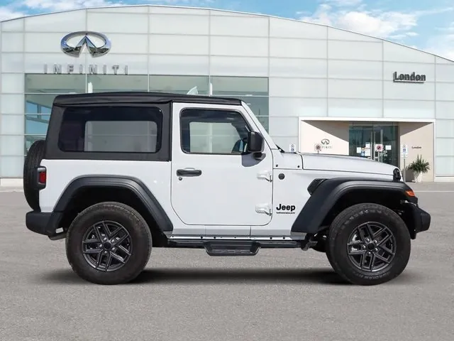 Jeep Wrangler 2025 photo 2