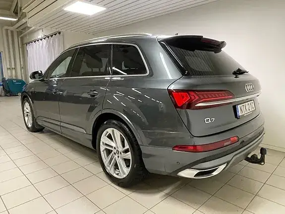 Audi Q7 2022 photo 3