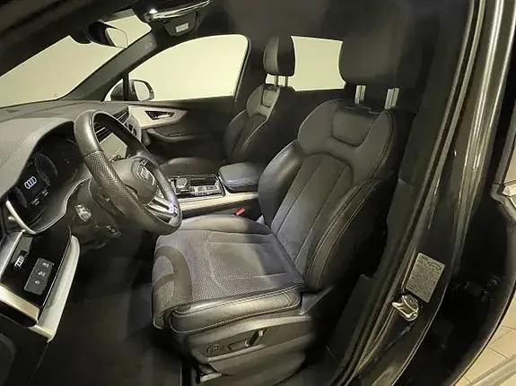 Audi Q7 2022 photo 4