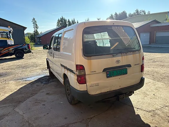 Toyota Hiace 2007 photo 3