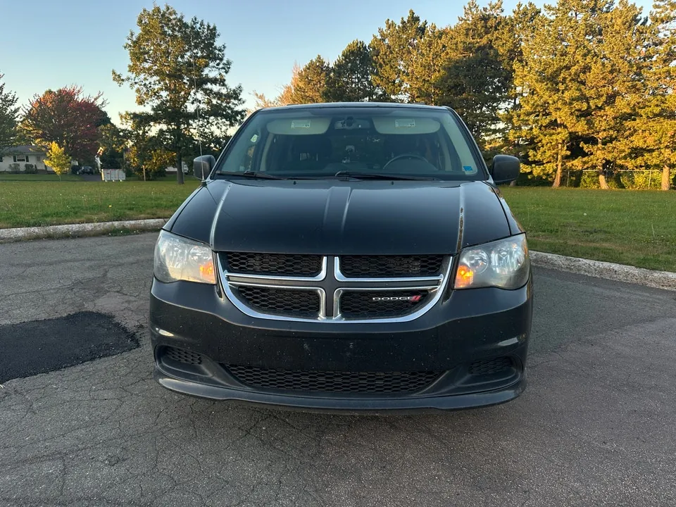 Dodge Grand Caravan 2014 photo 2
