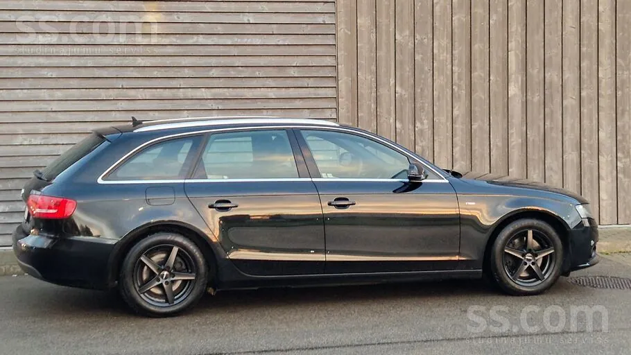 Audi A4 2011 photo 5