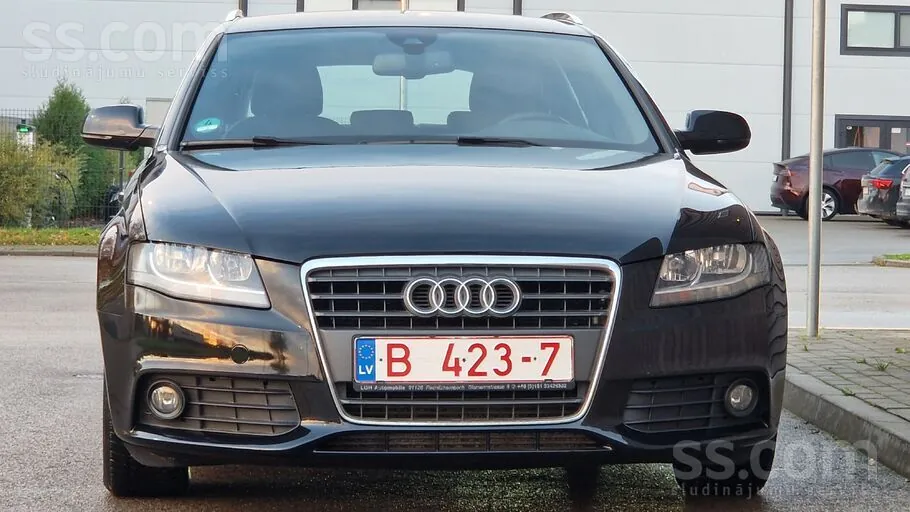 Audi A4 2011 photo 3