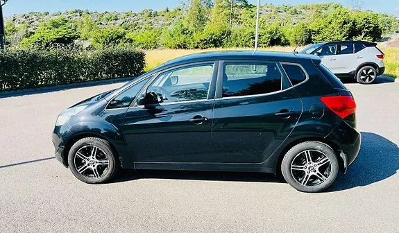 Kia Venga 2012 photo 3