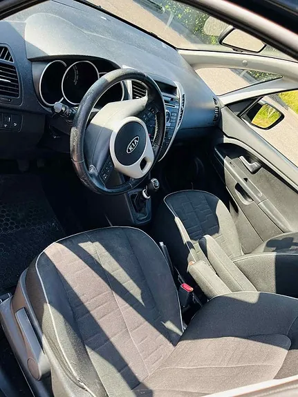 Kia Venga 2012 photo 5