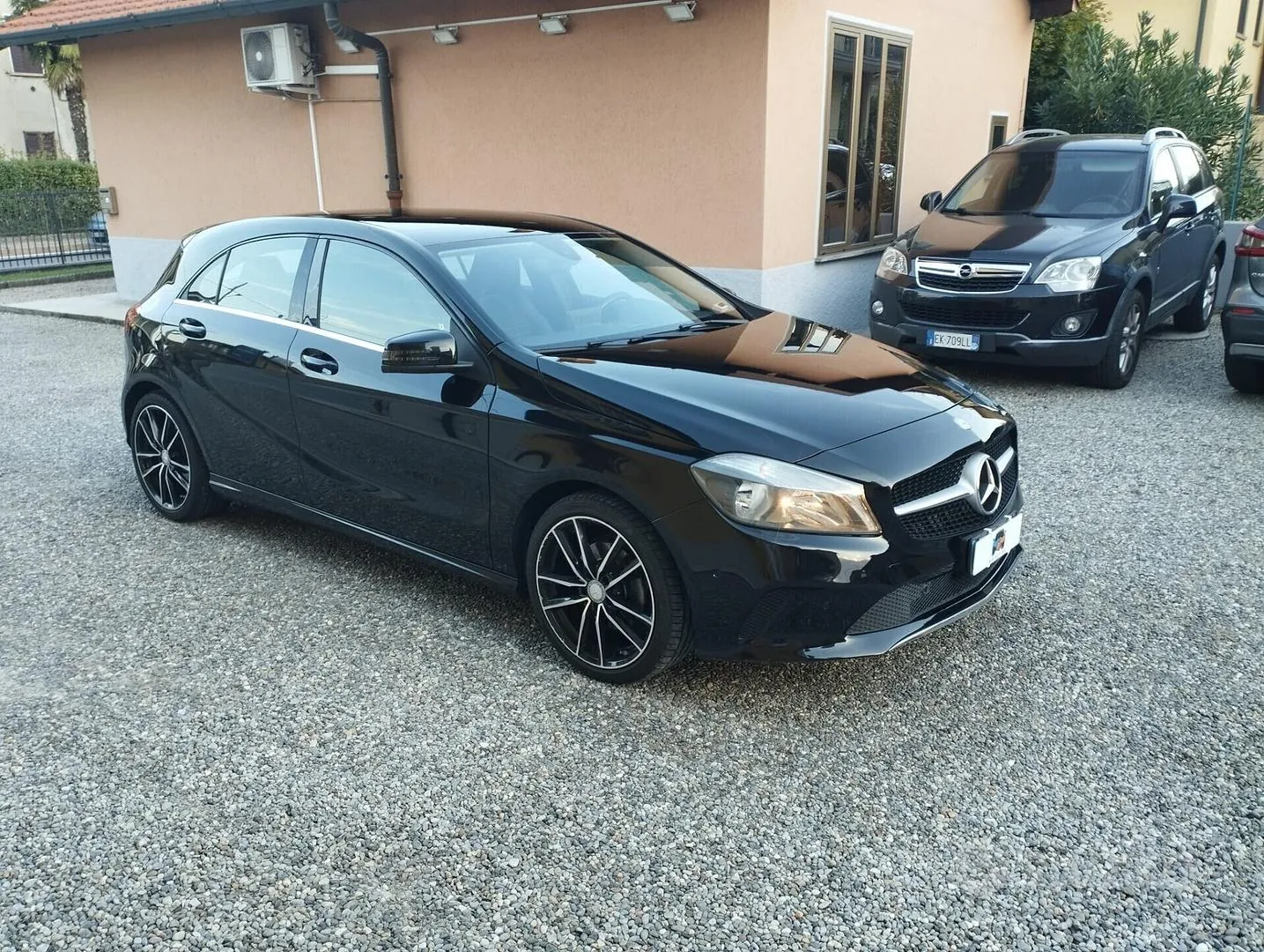 Mercedes-Benz A 200 2016 photo 3