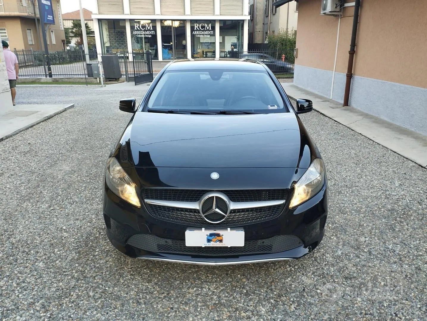 Mercedes-Benz A 200 2016 photo 2
