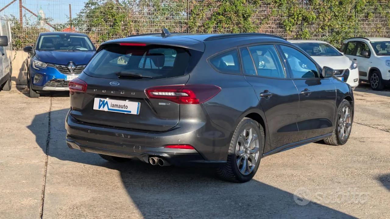 Ford Focus 2023 photo 4