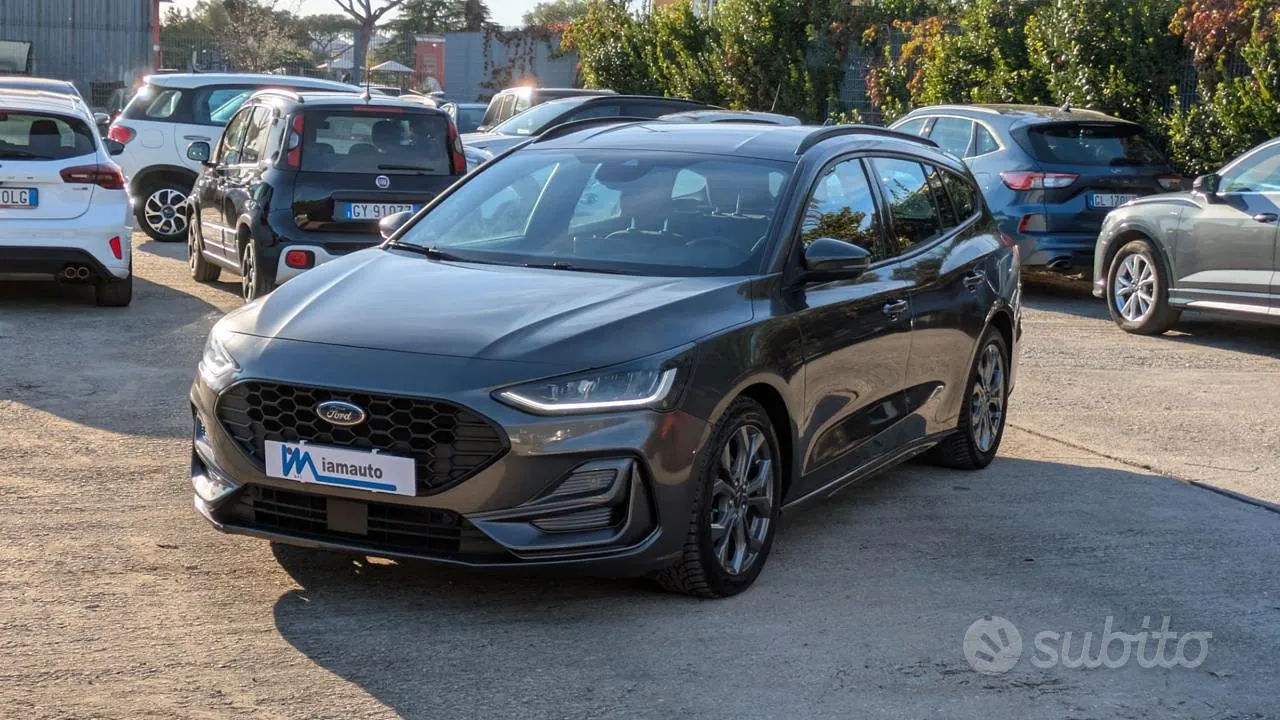 Ford Focus 2023 photo 2