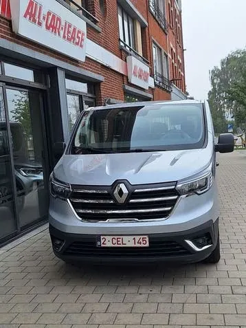 Renault Trafic 2022 photo 2